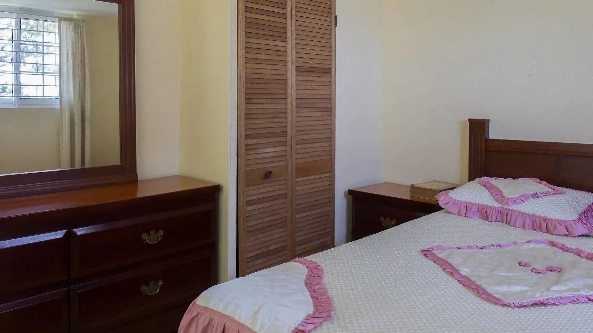 Chateau De La Rose 1Bdr Apartment 몬테고 베이 자메이카